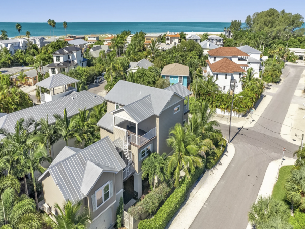 Anna Maria 4 Bedroom Pool Home Home Short Walk to Beach